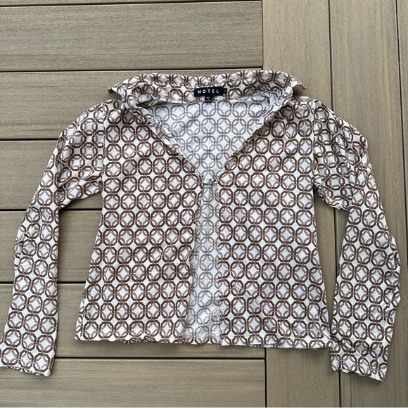 Long Sleeve Front-Clip Shirt - Picture 1 of 3